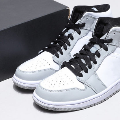 プー田純原靴aj 1高群黒曜石北卡藍白黒パンダ黒オレンジボタン割れAJ 4白セメントバスケットボール靴