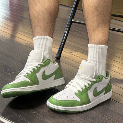 ナイキAJ 1男子AIR JORDAN 1レトロホワイトグリーンローファースニーカーHF 4823-100
