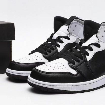 プー田純原靴aj 1高群黒曜石北卡藍白黒パンダ黒オレンジボタン割れAJ 4白セメントバスケットボール靴