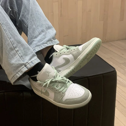 ナイキAJ 1男子AIR JORDAN 1レトロホワイトグリーンローファースニーカーHF 4823-100