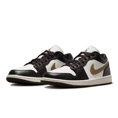 定番のスポーツシューズ！ Nike ジョーダン1 AJ1 ローカット 黒白パンダ 553558-116